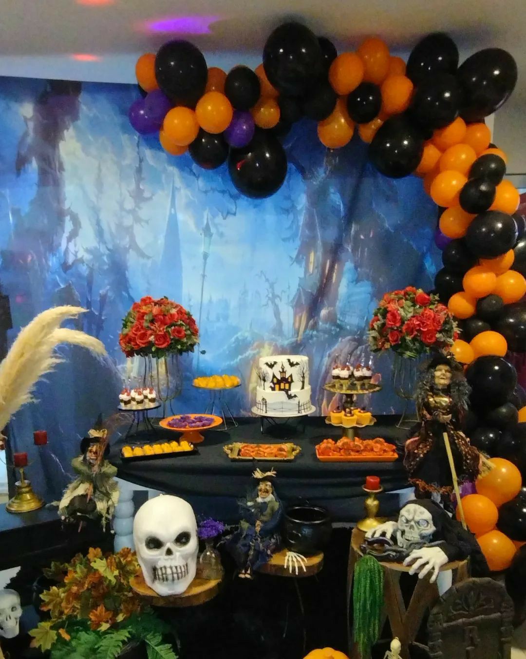 Decoração preta e laranja festa Halloween